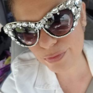 Meet your Posher, Dulce